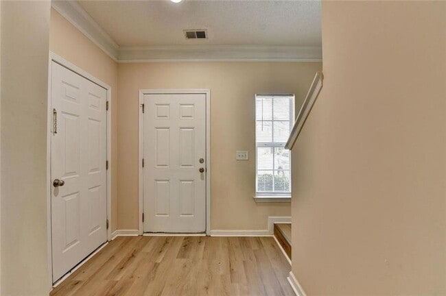 Building Photo - 310 Azalea Cir