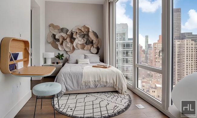 Building Photo - East 44th Street