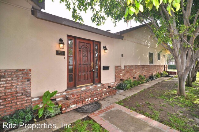 Building Photo - 5 br, 3 bath House - 14655 Morrison St.