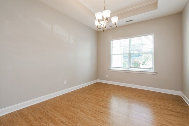 Foto del edificio - 204 Flowers Crest Way