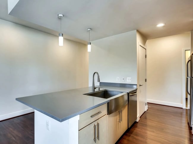 Building Photo - 1212 East