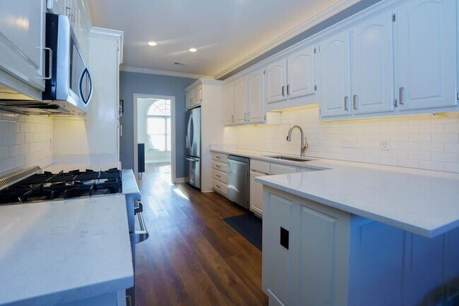 Foto del edificio - 734 Gable Ln