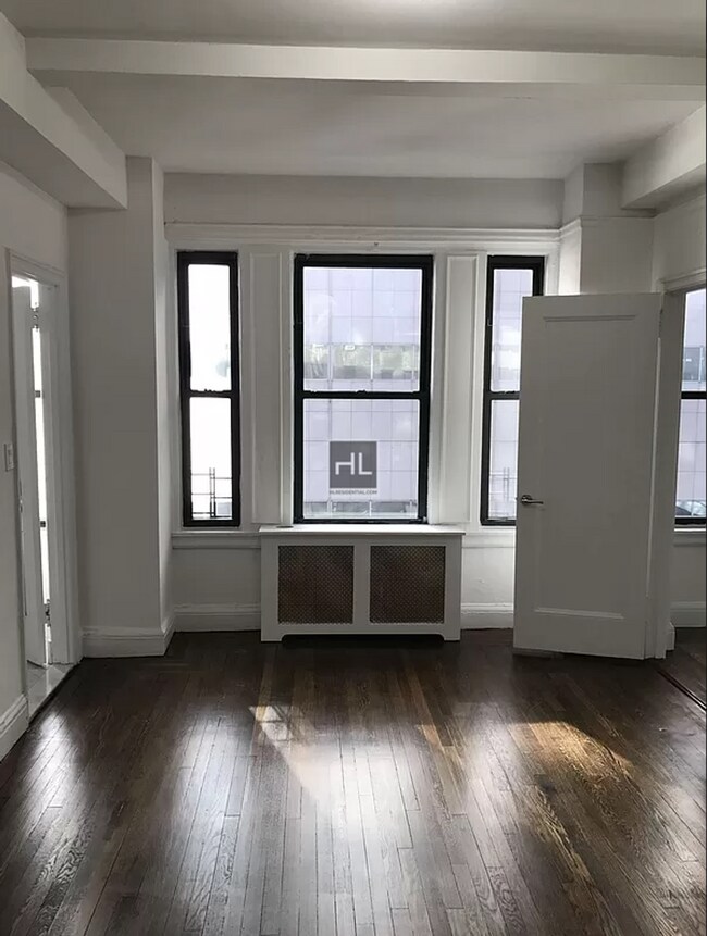 Foto del edificio - EAST 46 STREET
