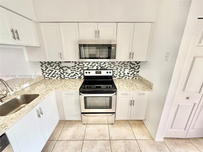 Building Photo - 70 Whitehead Cir