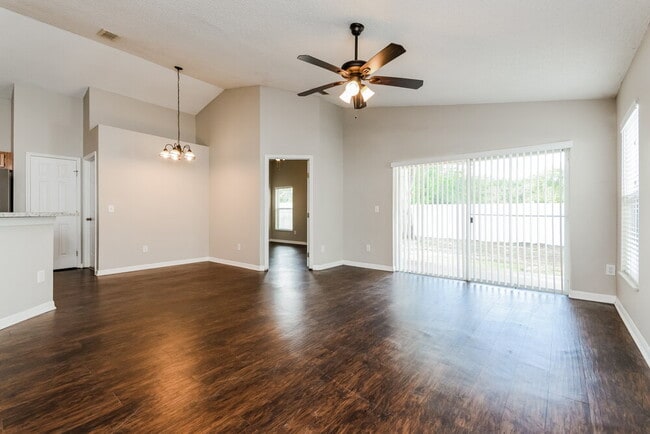 Foto del edificio - 1207 Whitewood Way