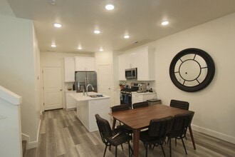 Building Photo - 648 W Fire Sky Dr