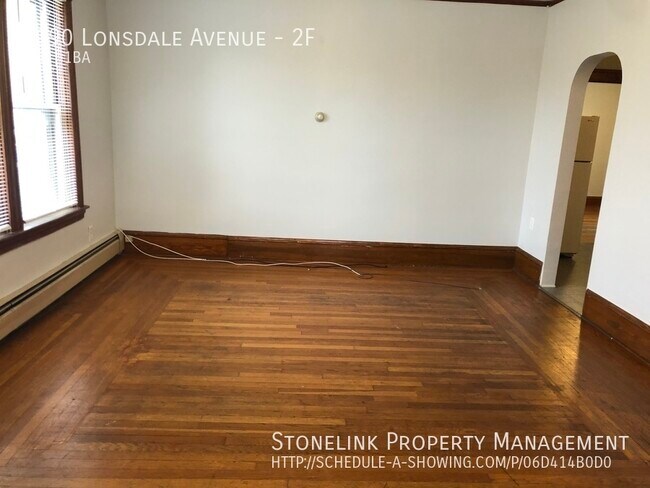 Foto del edificio - 1090 Lonsdale Ave