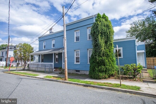 Foto del edificio - 140 Franklin St