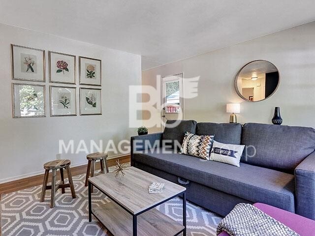 Building Photo - NW Portland Alphabet District. Light & Bri...
