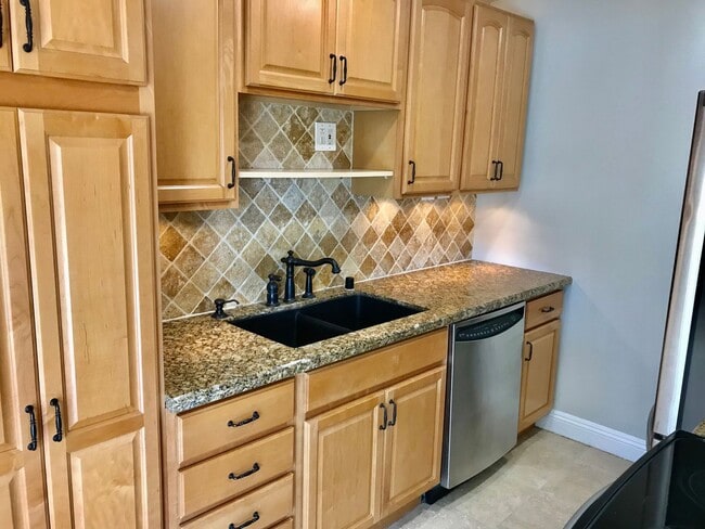 Foto del edificio - 2bd 2ba in a Great Community of Playa Vista