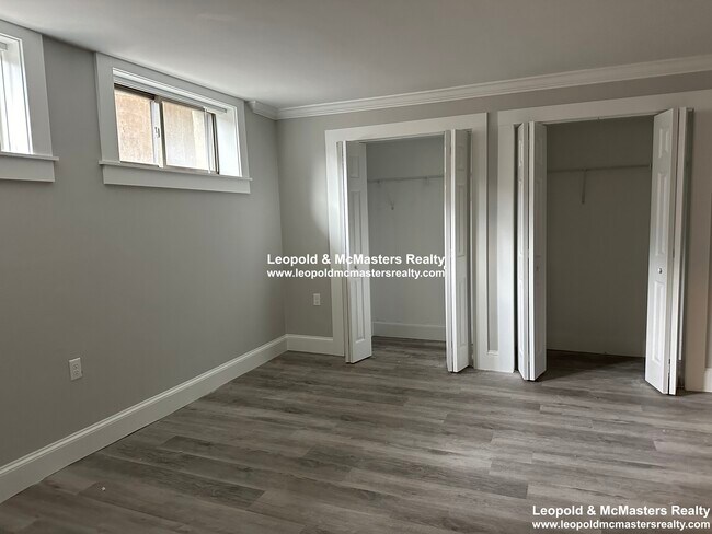 Building Photo - 94 Longwood Ave