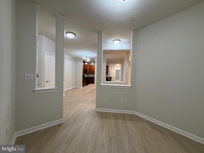 Building Photo - 407 Carson Terrace