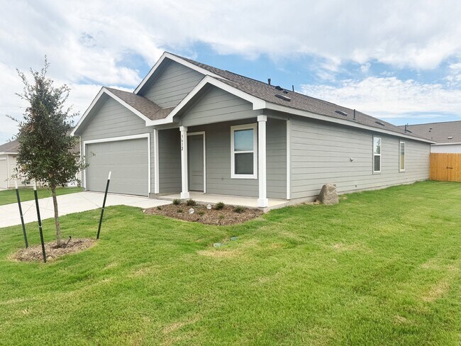 Building Photo - 3612 Chambray Dr