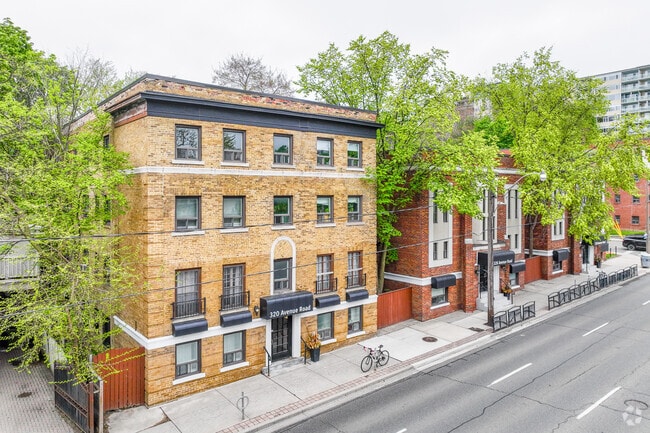 Building Photo - 320-342 Avenue Road