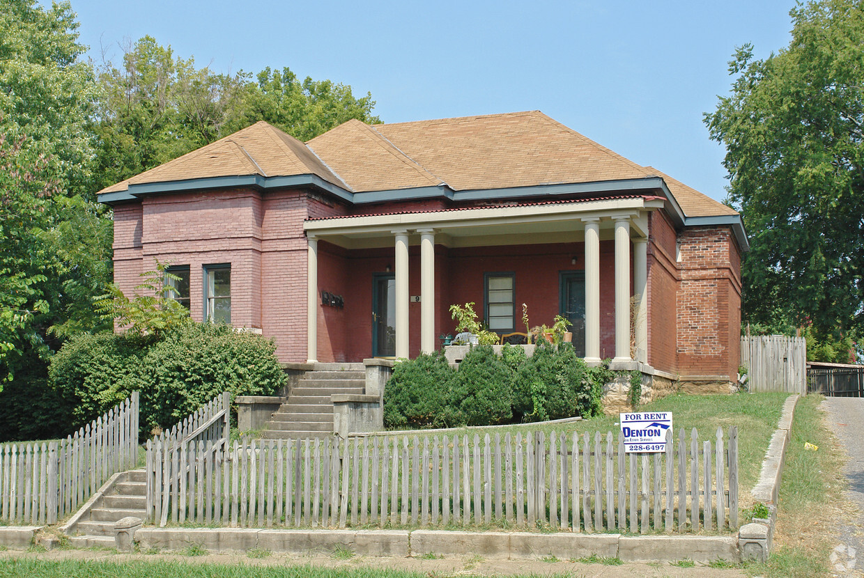 Primary Photo - Fatherland House