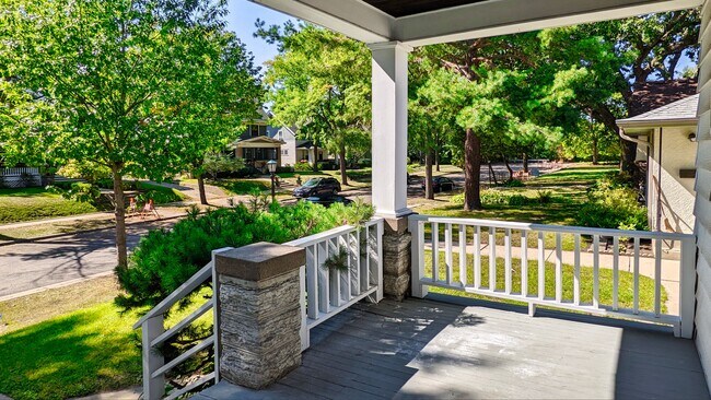 Foto del edificio - 1180 Lincoln Ave