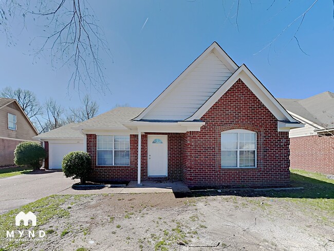 Building Photo - 724 Stuckert Dr