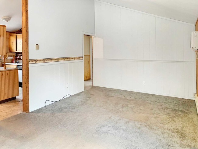 Building Photo - 44 3rd St