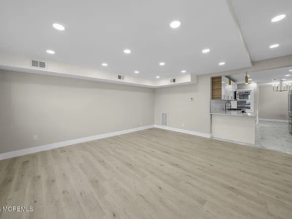 Foto del edificio - Beautifully Renovated Home in a Sought Aft...