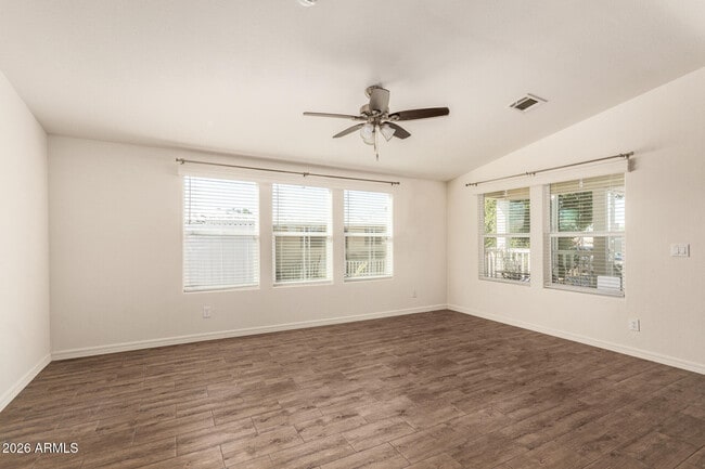 Foto del edificio - 10810 N 91st Ave