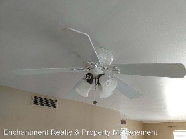 Foto del edificio - 3 br, 1 bath House - 104 Cuprite