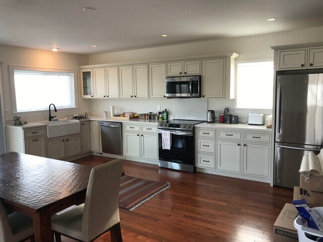 Foto del edificio - 69 Knott Ave