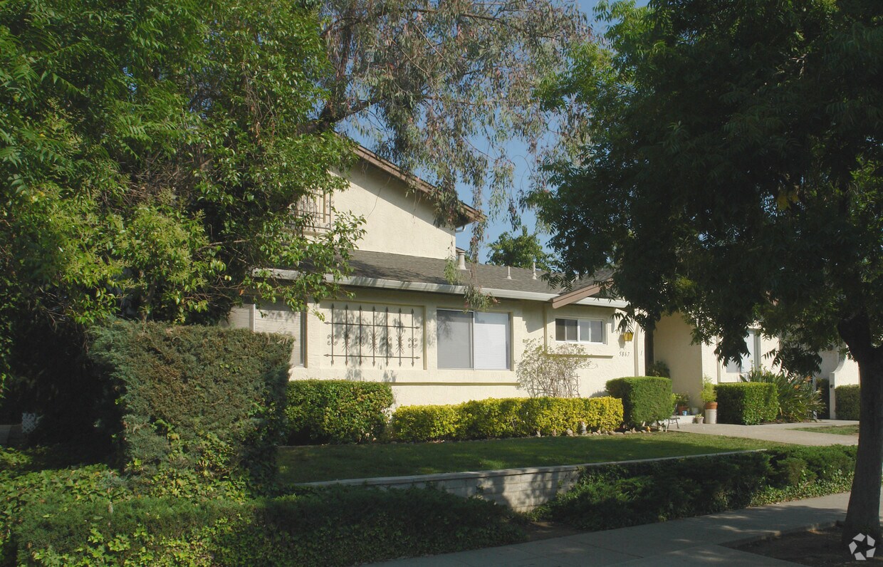 Building Photo - 5867 El Zuparko Dr