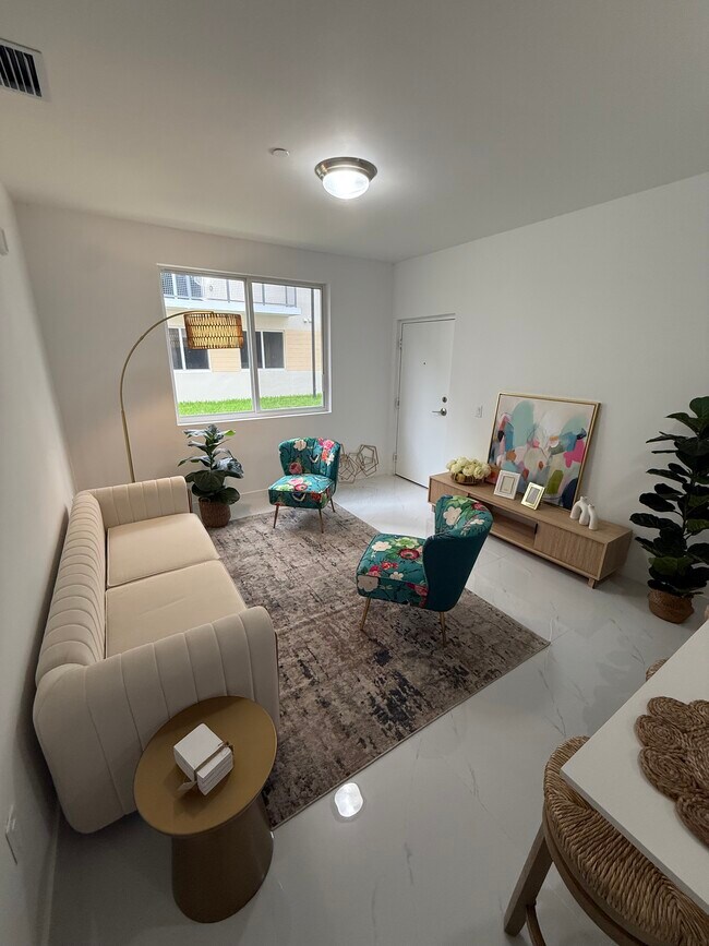 Foto del edificio - 1001 SW 71st Ct