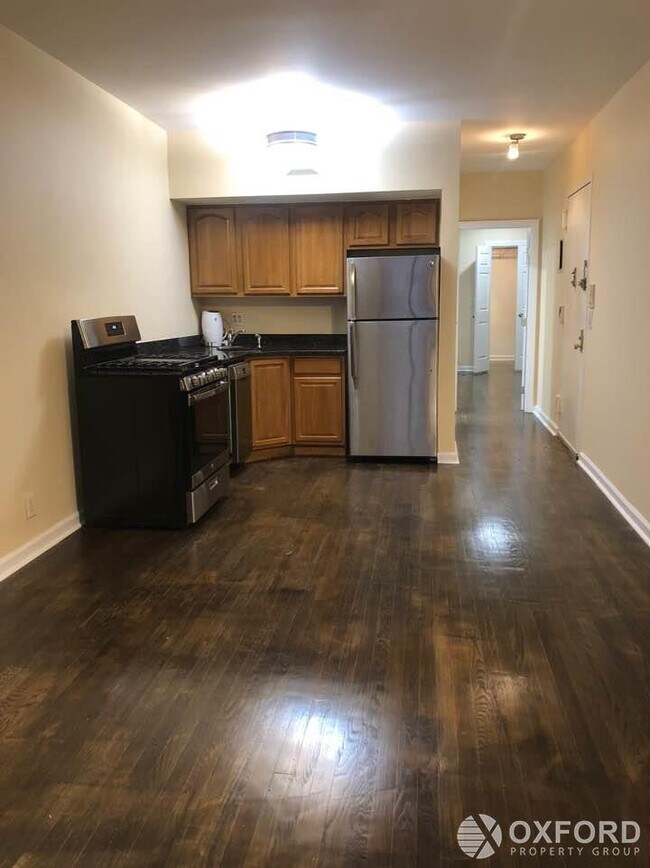 Building Photo - 357 West 30th Street