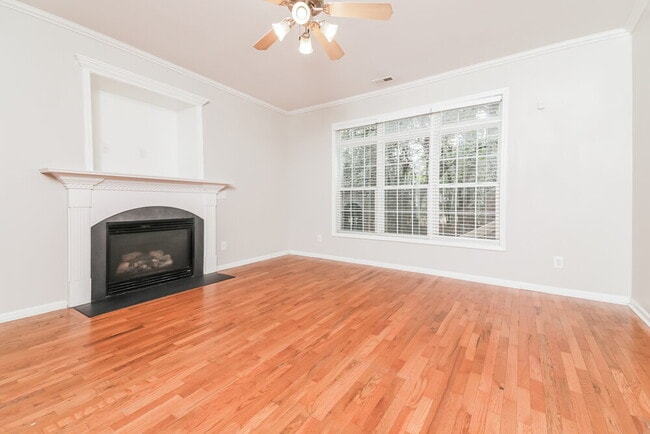 Building Photo - 8173 Rolling Glenn Dr