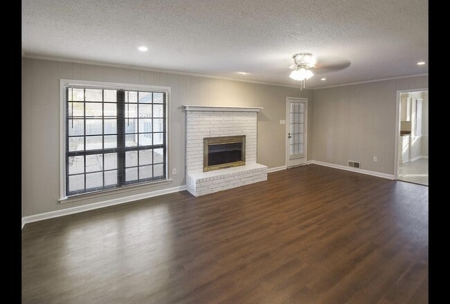 Building Photo - 4972 Ridge Tree Dr