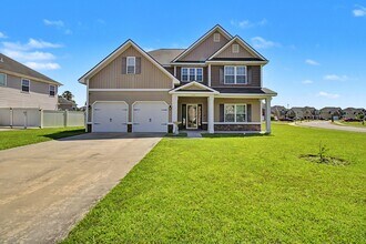 Building Photo - 976 Oak Crest Dr