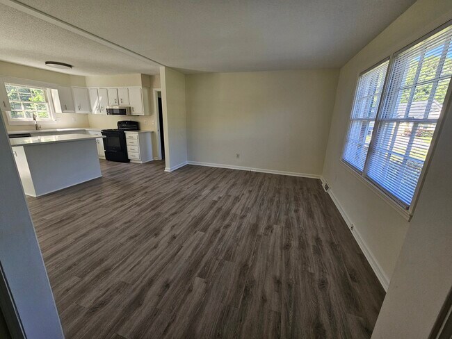 Foto del edificio - 404 Millhouse Rd