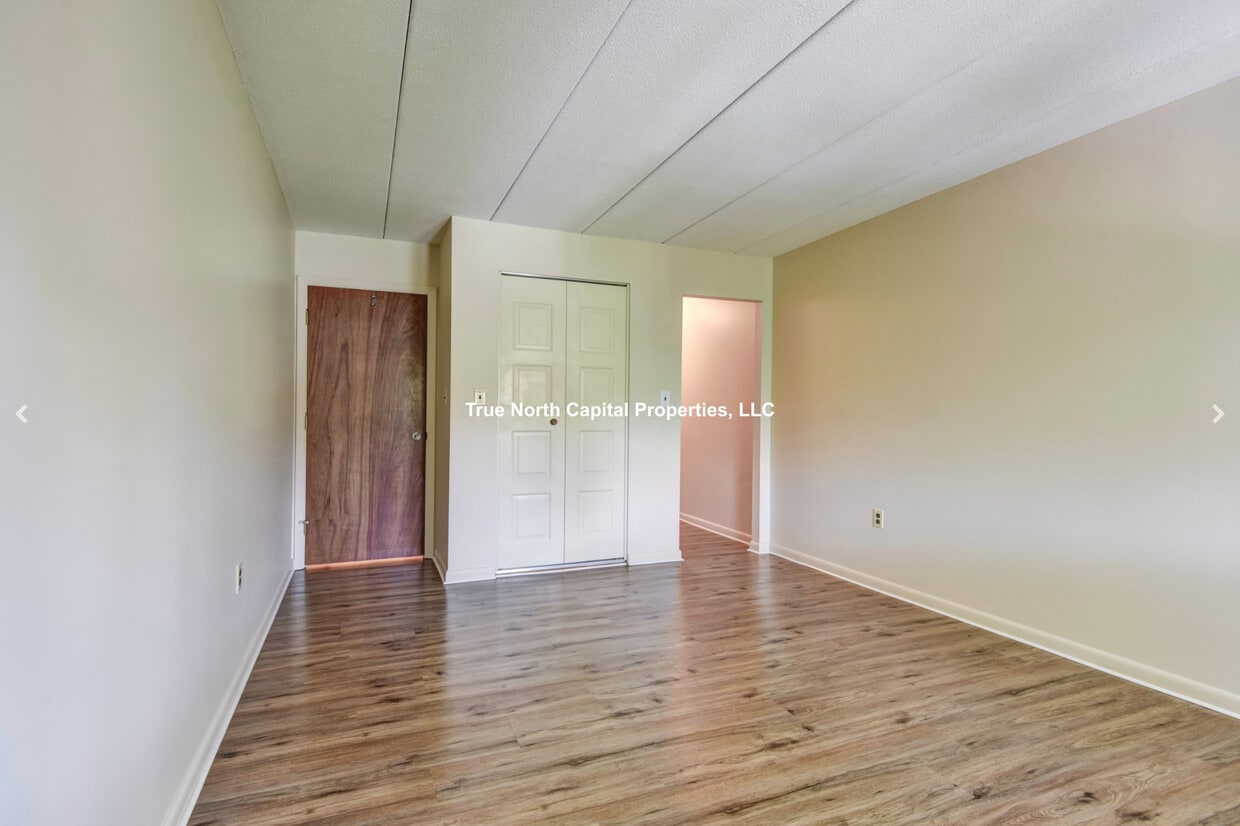 Building Photo - 33 Normandy Ave