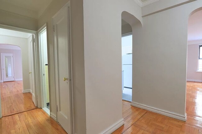 Building Photo - 108-24 71st Ave