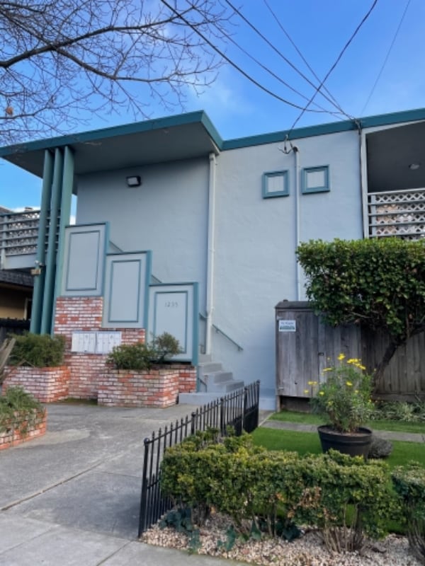 1235 Oak Grove Ave, Burlingame, CA 94010 Room for Rent in Burlingame