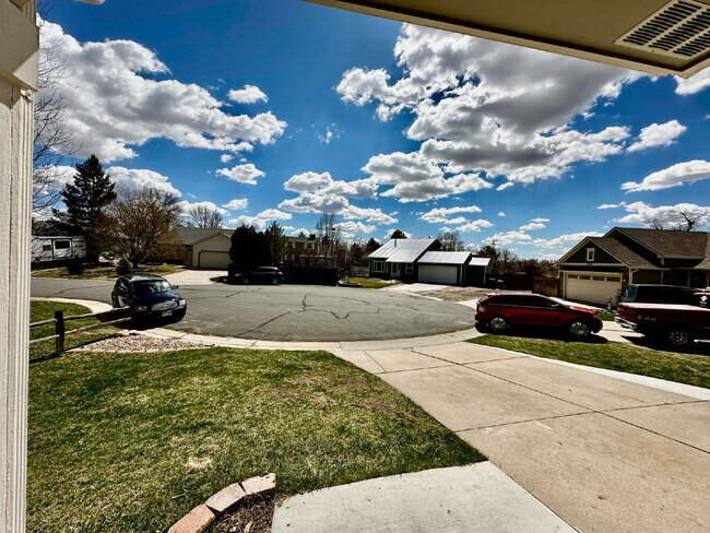 Building Photo - "Charming Home in the Cottonwood Community!"