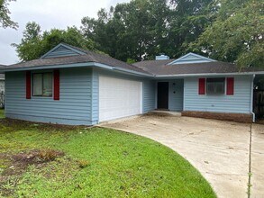 Building Photo - 612 Independence Dr