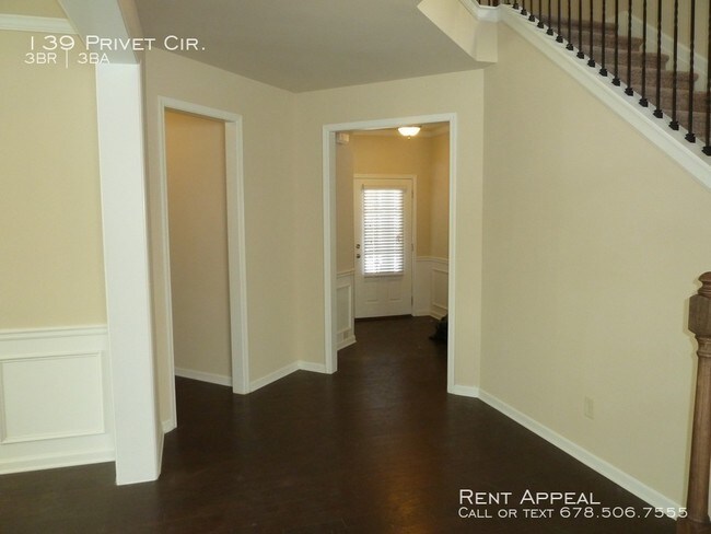 Building Photo - 139 Privet Cir