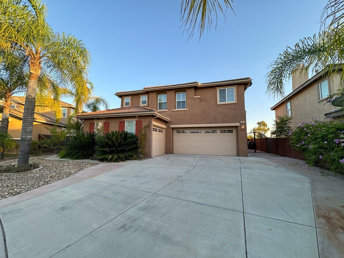 Foto principal - Fully Furnished 4 bedroom Murrieta Home si...