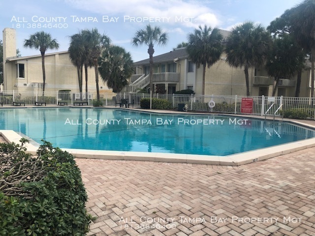 Building Photo - 7401 Palmera Pointe Cir