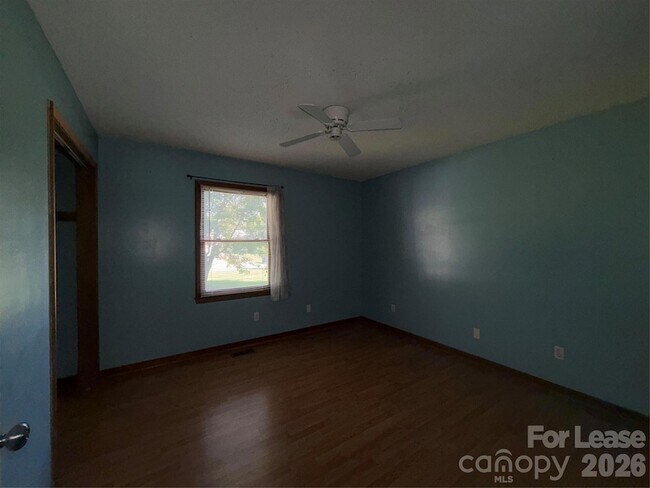 Foto del edificio - 126 Salem Meadow Dr