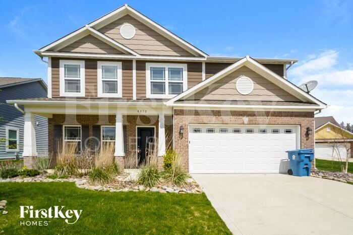 Foto principal - 8858 Hemingway Dr
