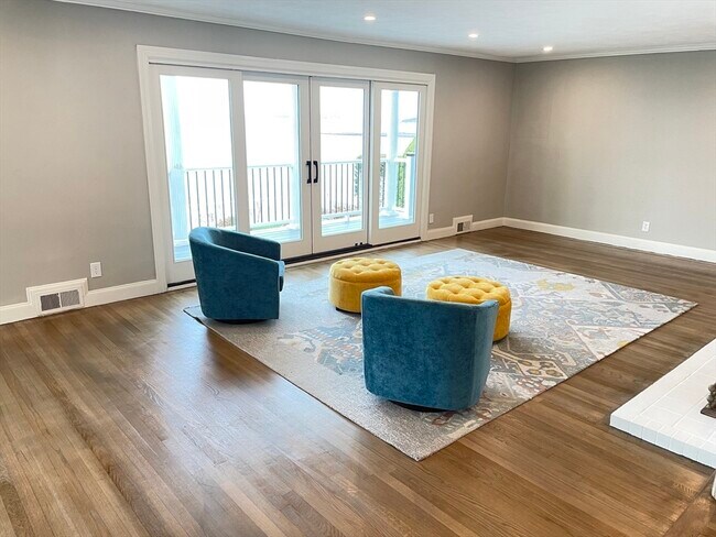 Foto del edificio - 85 Regatta Rd