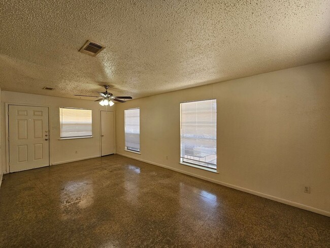 Building Photo - 1323 Paseo Del Oro