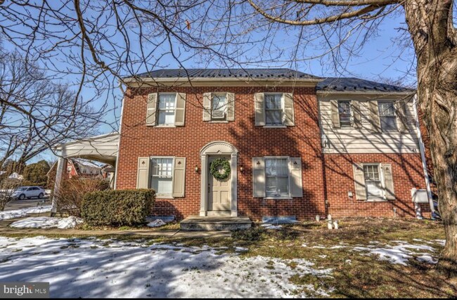 Building Photo - 1 Mayfield Dr