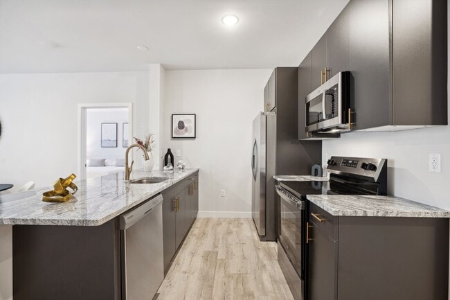 Interior Photo - 227 North Walnut