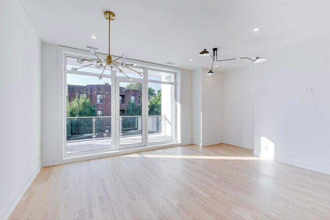 Foto del edificio - 2456 W Cortez St