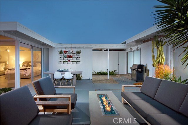 Foto del edificio - 222 Monarch Bay Dr