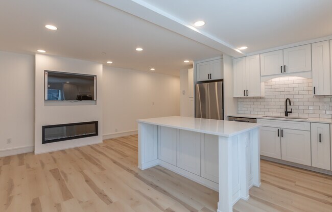 Área de estar - 245 N Glenwood St